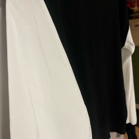 Chic V Neck Sweater Black and White 230 - Picture 4 of 5